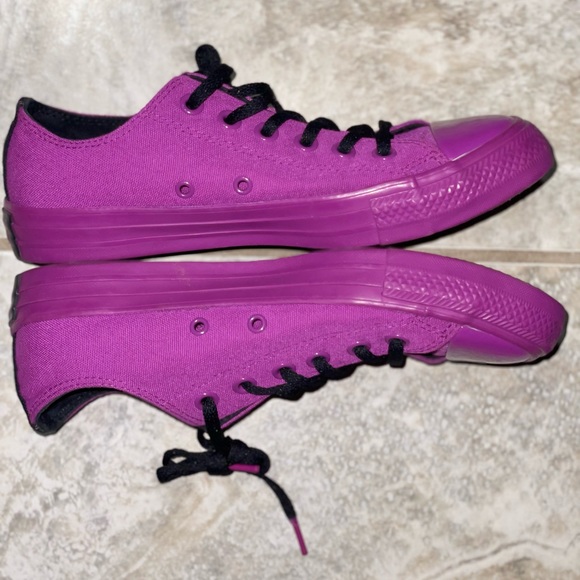 Converse Women's Bold Violet Sneakers - Picture 13 of 14